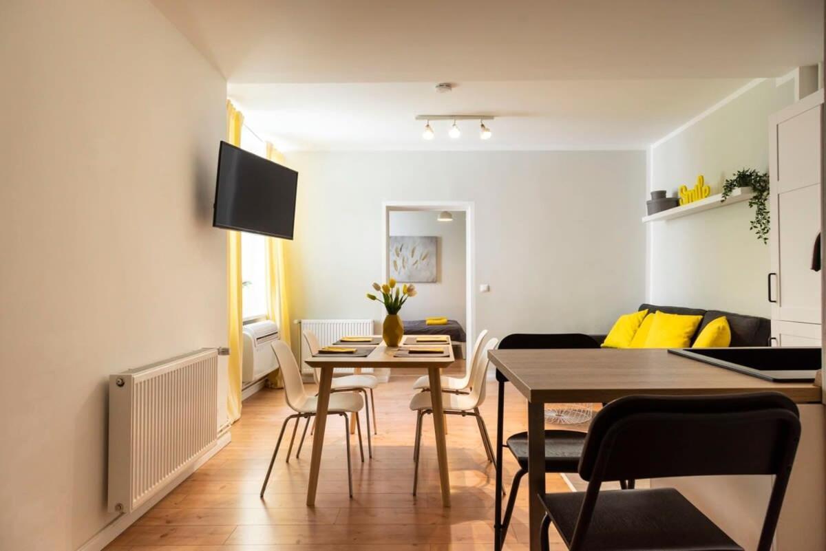 Cosy Two Br Plus Self Checkin Plus Street Parking Berlin Dış mekan fotoğraf