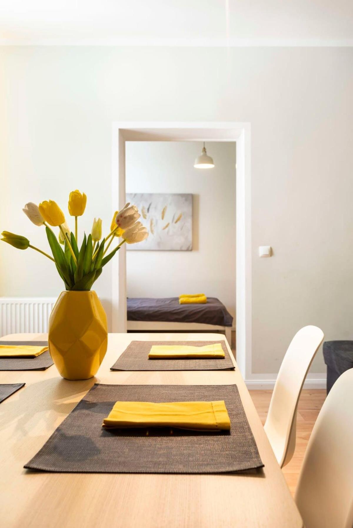 Cosy Two Br Plus Self Checkin Plus Street Parking Berlin Dış mekan fotoğraf